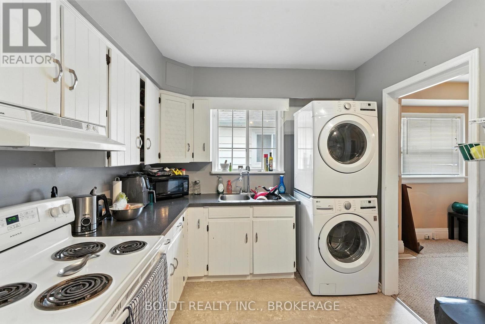 63 Permilla Street, St. Catharines, Ontario  L2S 2G4 - Photo 9 - X12671760