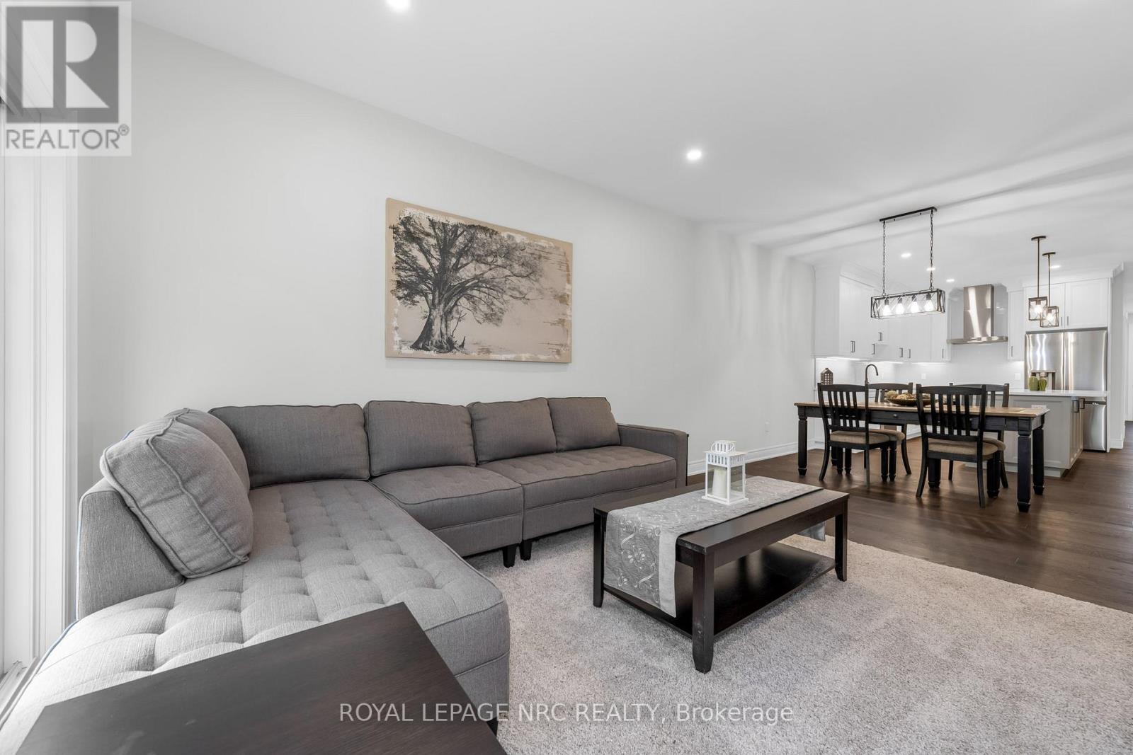 732 Clarence Street, Port Colborne, Ontario  L3K 0A8 - Photo 14 - X12671846