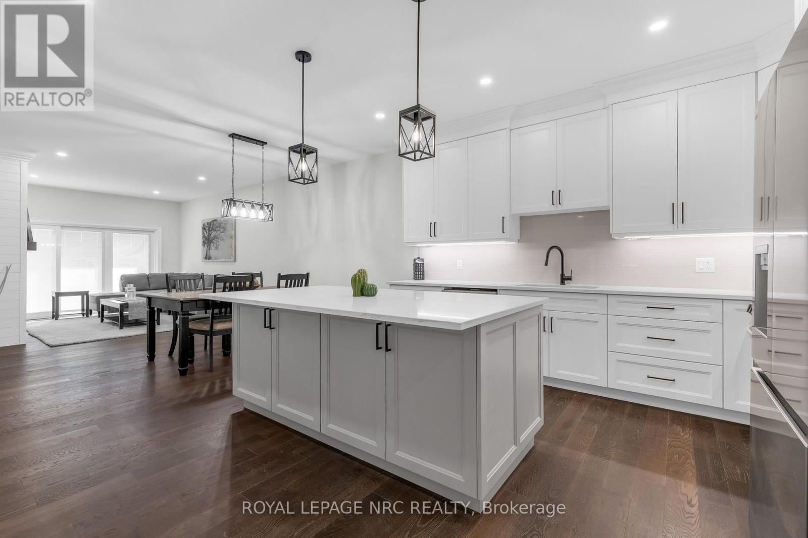 732 Clarence Street, Port Colborne, Ontario  L3K 0A8 - Photo 9 - X12671846