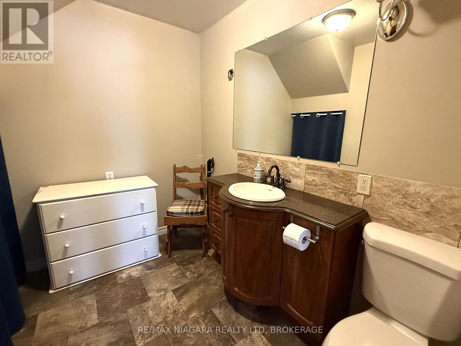 351 Brock Street, Fort Erie, Ontario  L2A 2X4 - Photo 10 - X12671864