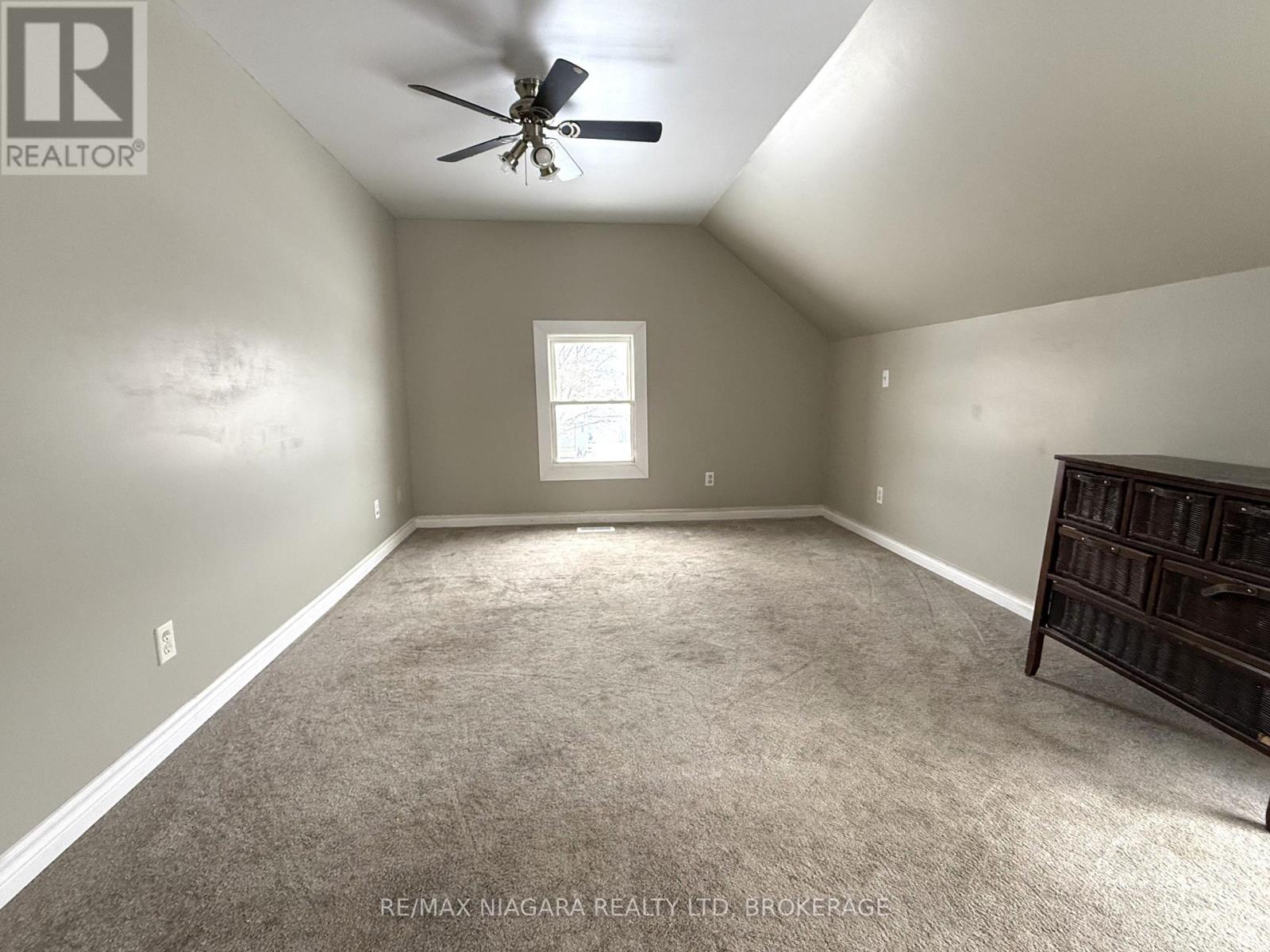 351 Brock Street, Fort Erie, Ontario  L2A 2X4 - Photo 12 - X12671864