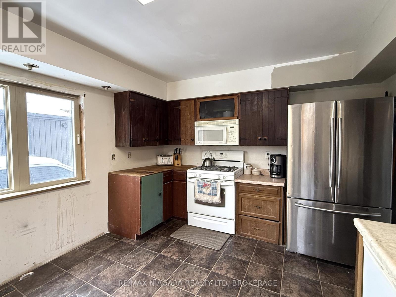 351 Brock Street, Fort Erie, Ontario  L2A 2X4 - Photo 6 - X12671864