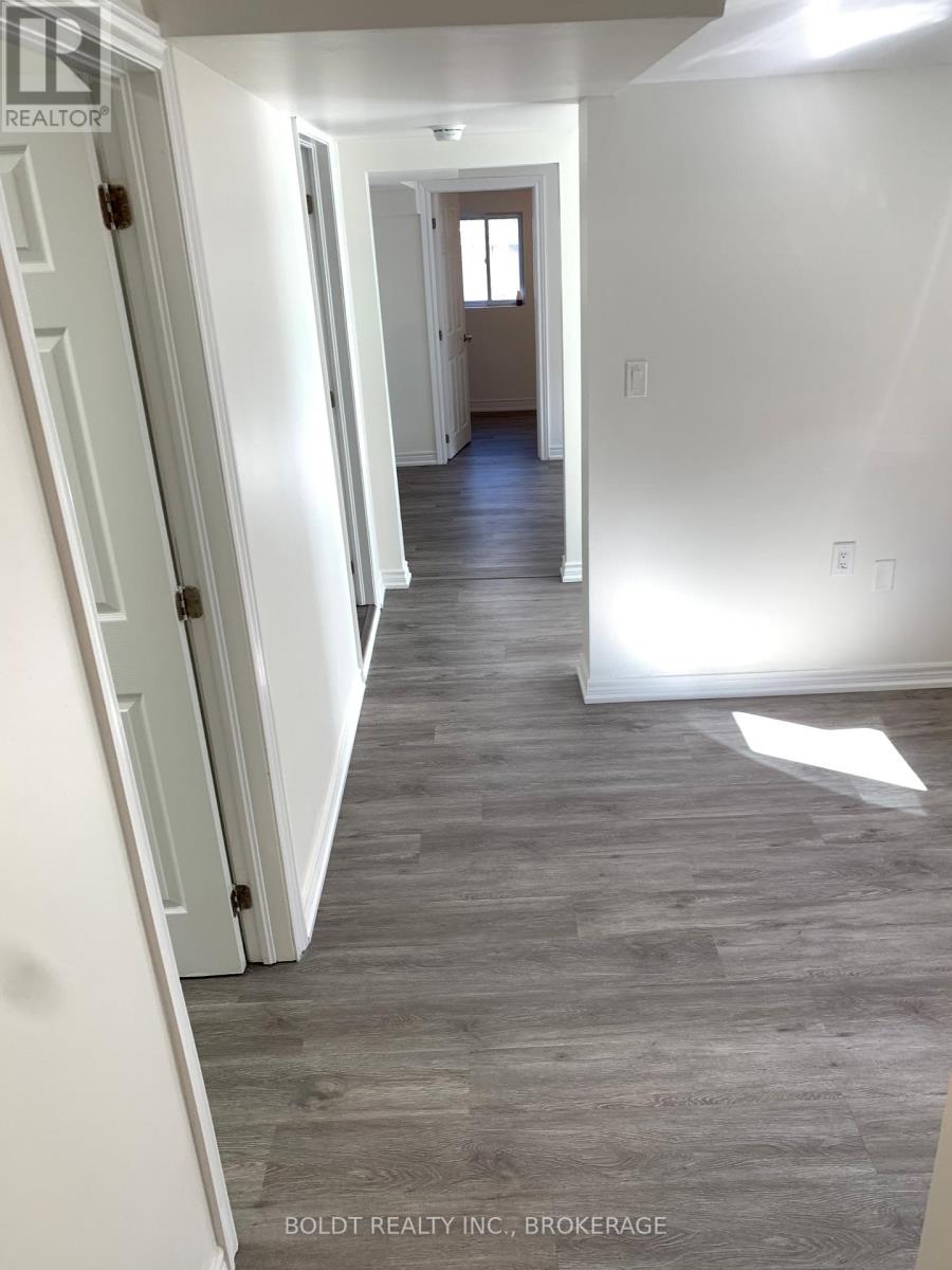 114 Lake Street E, St. Catharines, Ontario  L2R 5X8 - Photo 17 - X12672080