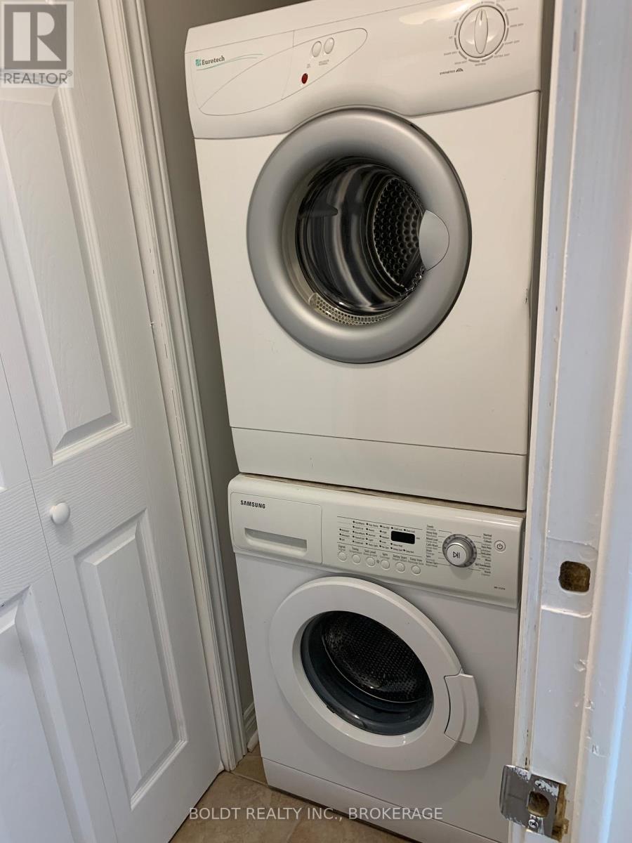 114 Lake Street E, St. Catharines, Ontario  L2R 5X8 - Photo 21 - X12672080