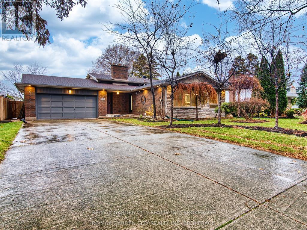 15 BLACK FRIARS ROAD, St. Catharines, Ontario