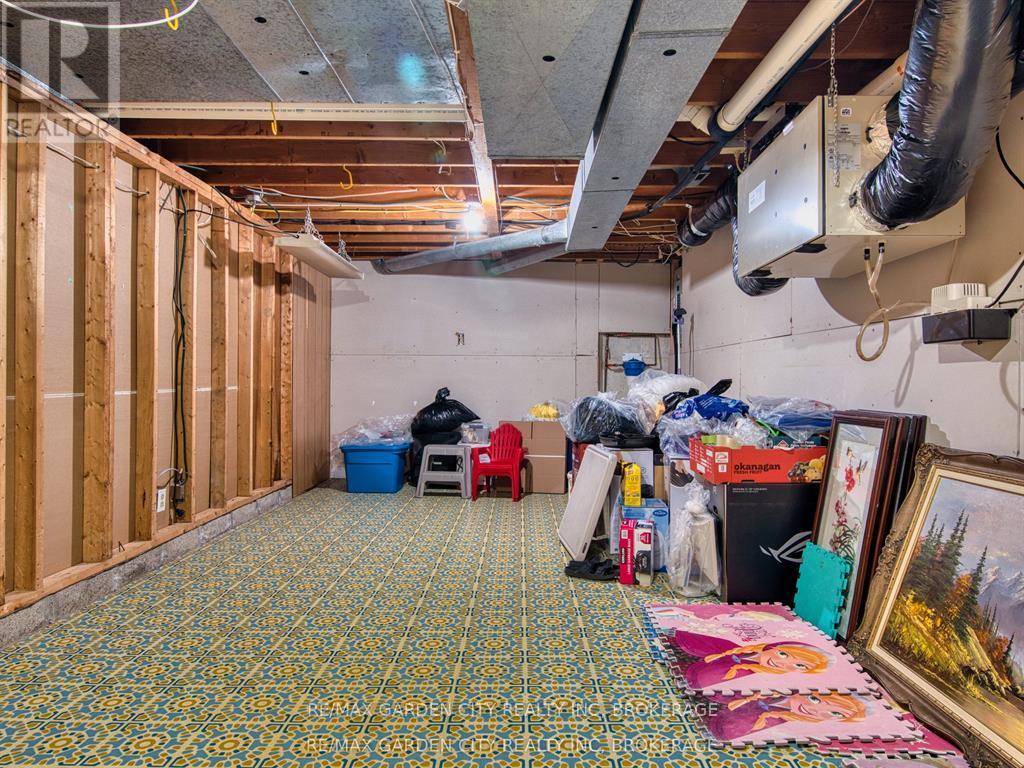 15 Black Friars Road, St. Catharines, Ontario  L2N 2M8 - Photo 27 - X12672134