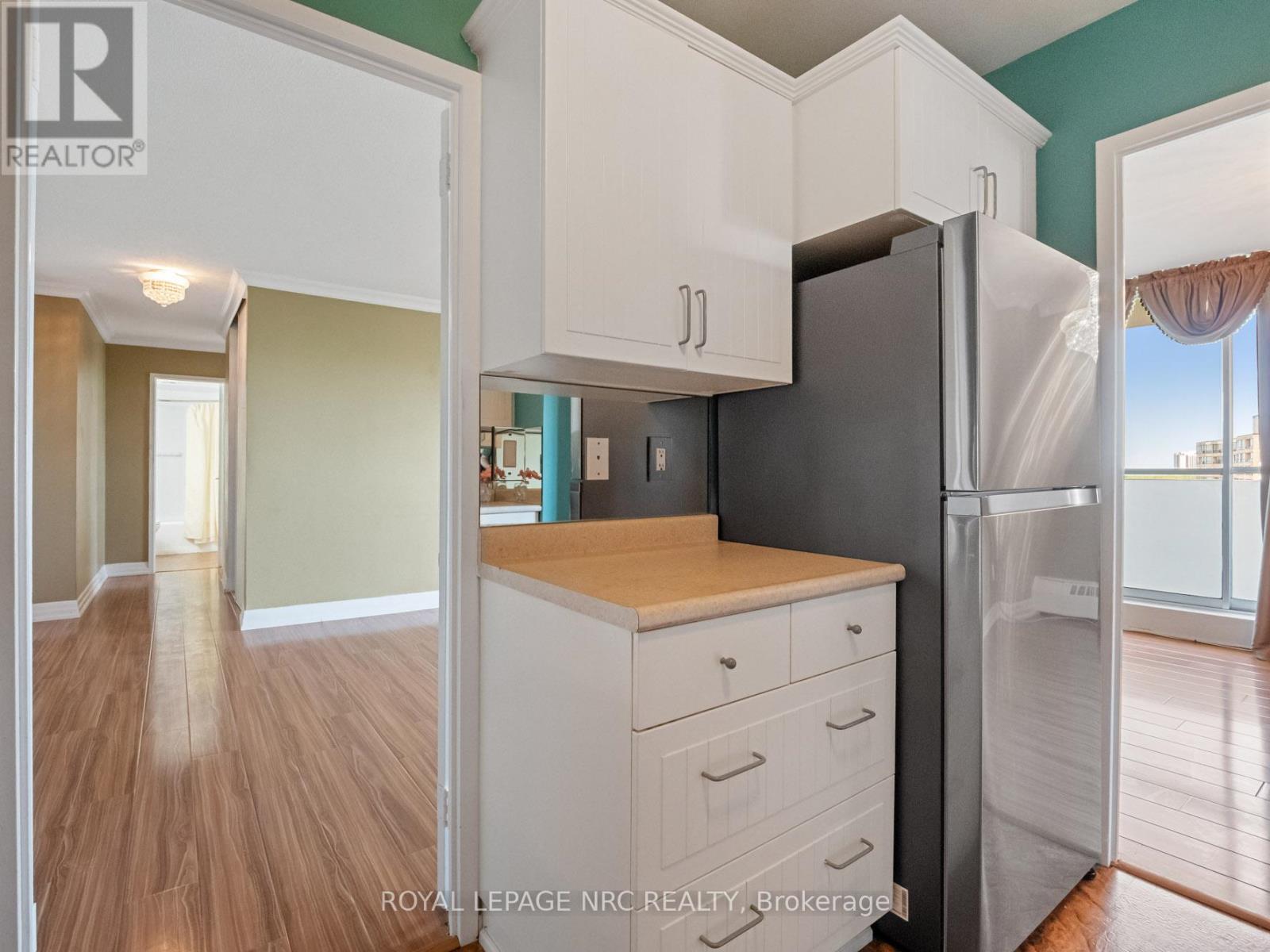 904 - 15 Towering Heights Boulevard, St. Catharines, Ontario  L2T 3G7 - Photo 9 - X12673196