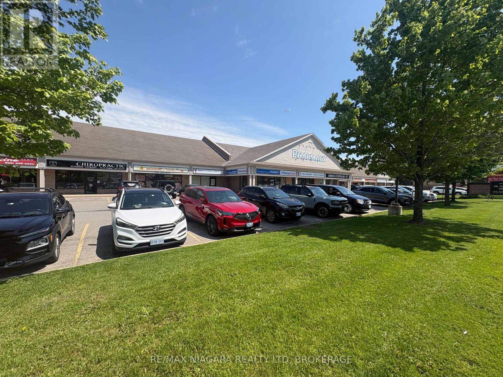10&11 - 8123 Lundy's Lane, Niagara Falls, Ontario  L2H 1H3 - Photo 3 - X12673732