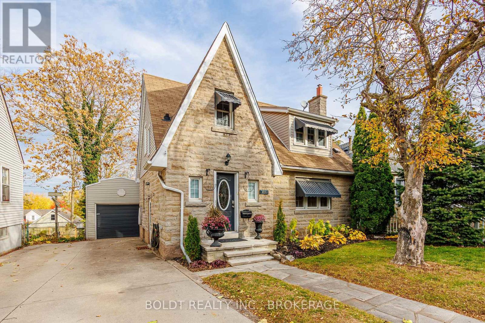 6351 LEEMING STREET, Niagara Falls, Ontario