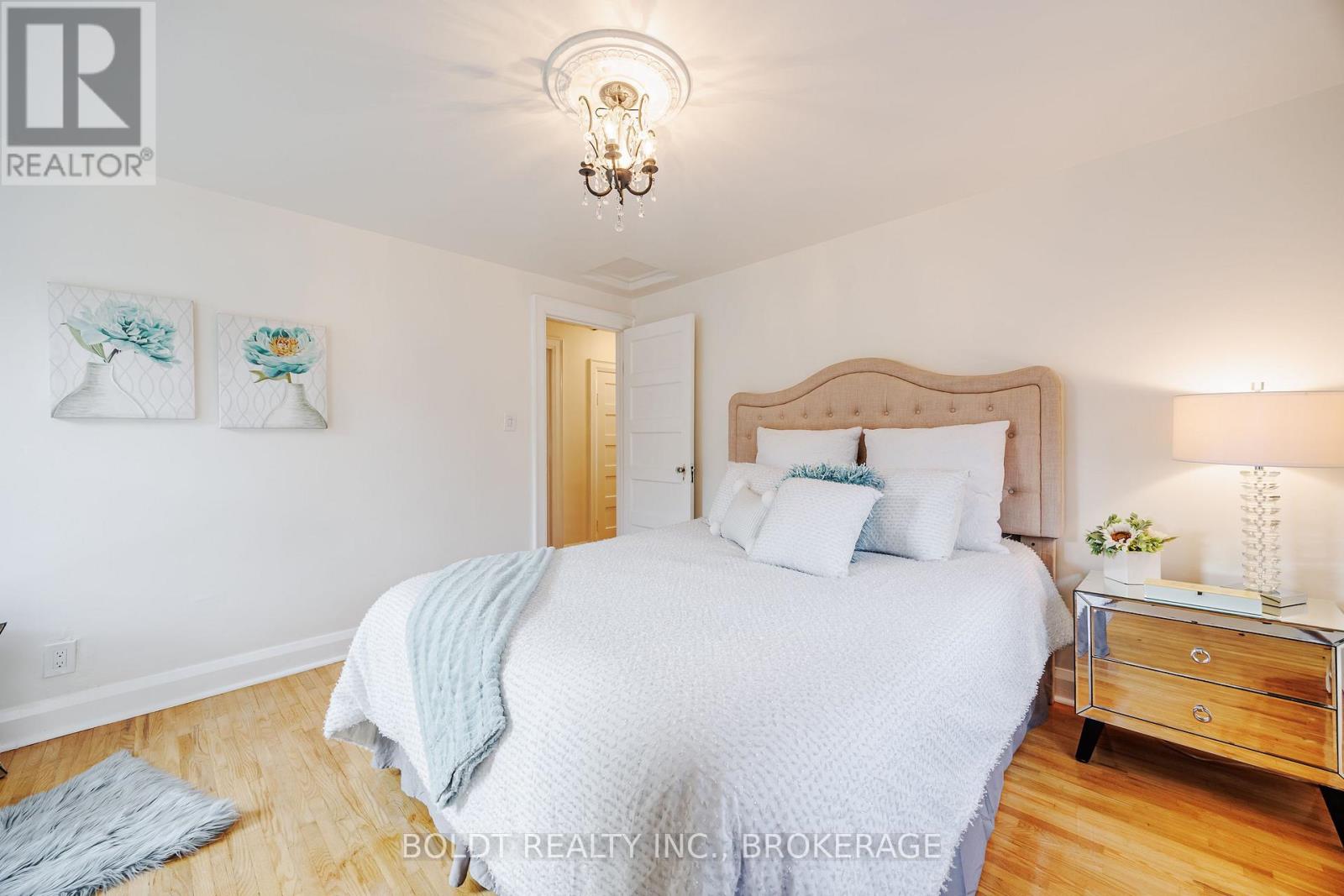 6351 Leeming Street, Niagara Falls, Ontario  L2G 1K3 - Photo 16 - X12675146