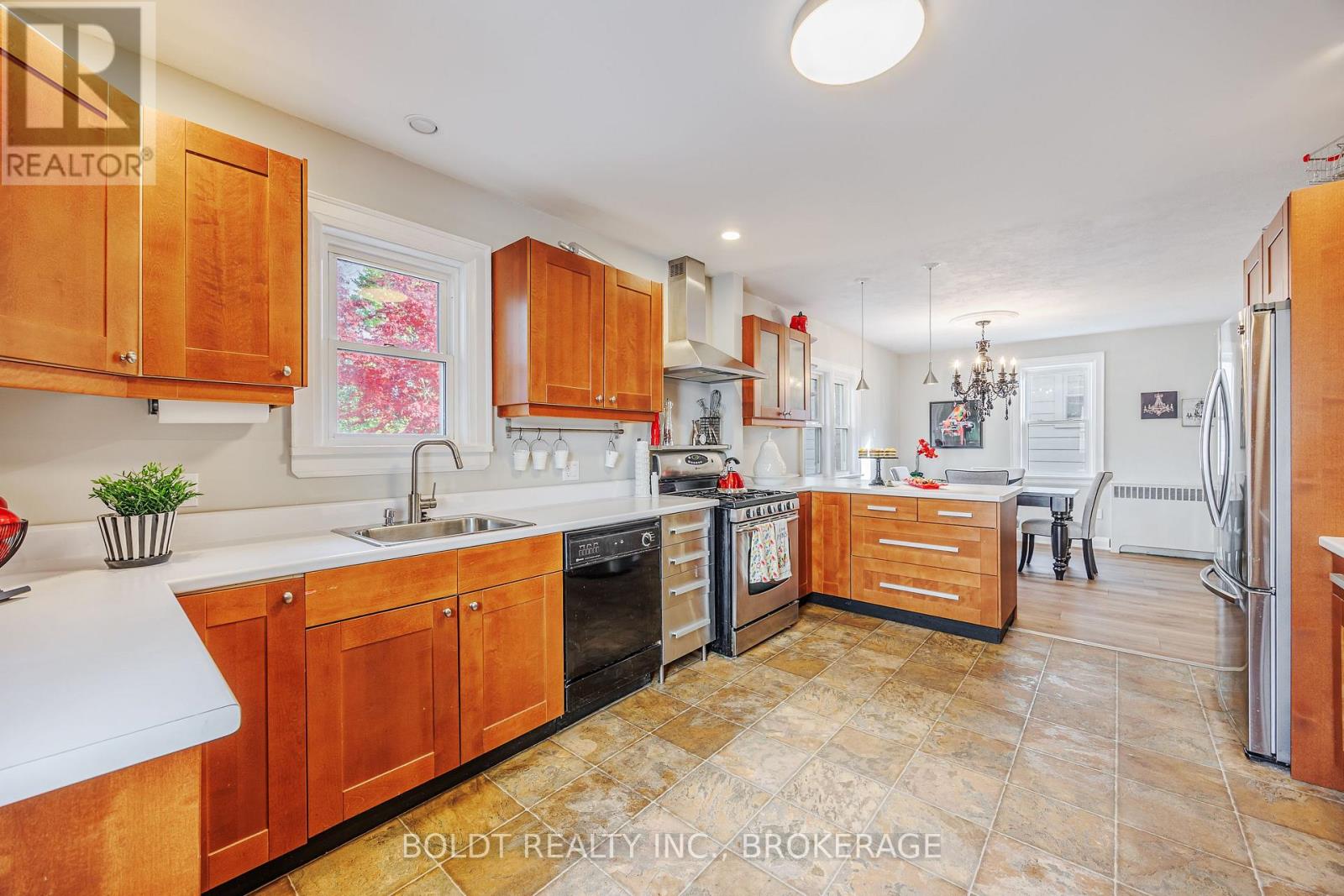 6351 Leeming Street, Niagara Falls, Ontario  L2G 1K3 - Photo 9 - X12675146