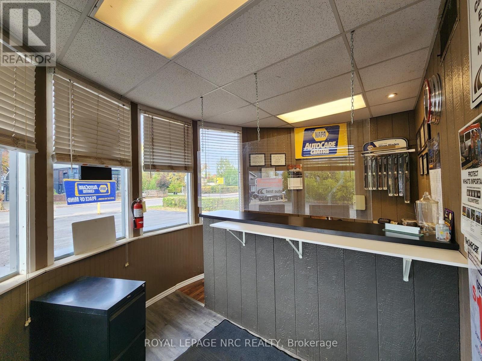 208 Ridge Road N, Fort Erie, Ontario  L0S 1N0 - Photo 8 - X12675182