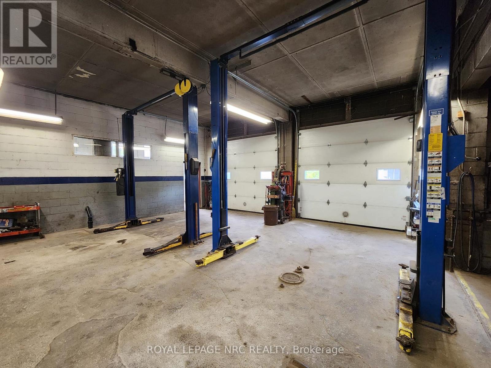 208 Ridge Road N, Fort Erie, Ontario  L0S 1N0 - Photo 11 - X12675186