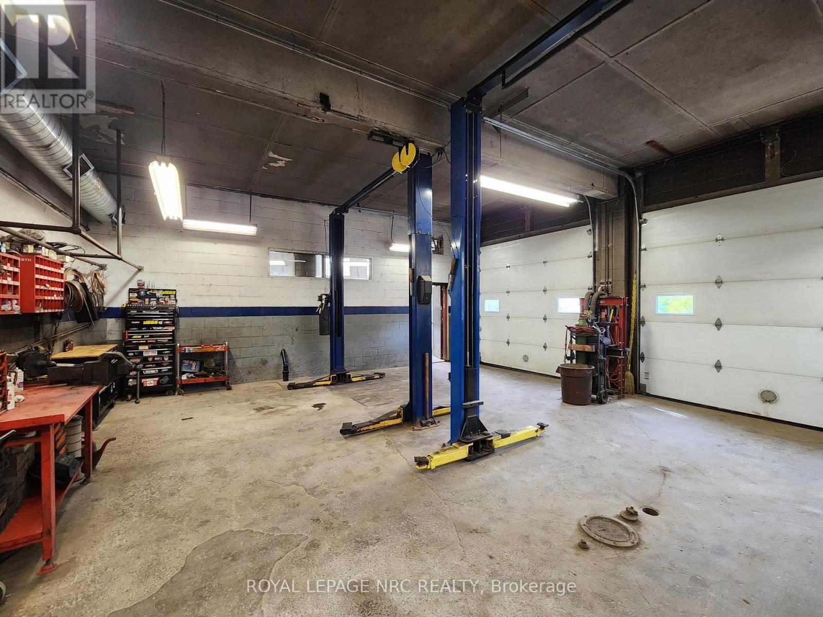 208 Ridge Road N, Fort Erie, Ontario  L0S 1N0 - Photo 12 - X12675186