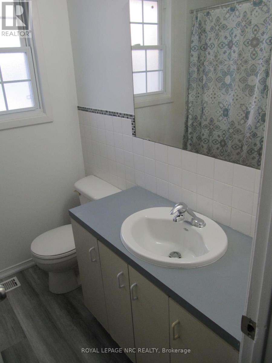 2 Black Knight Road, St. Catharines, Ontario  L2N 3C1 - Photo 16 - X12675190