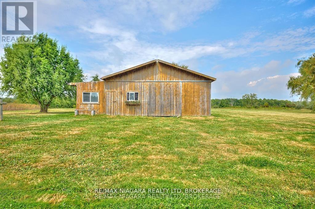 490 Mathews Road, Fort Erie, Ontario  L0S 1R0 - Photo 12 - X12676600