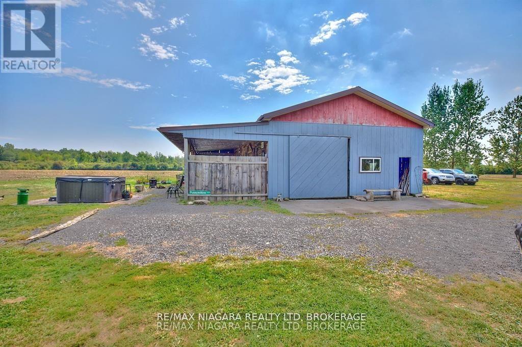 490 Mathews Road, Fort Erie, Ontario  L0S 1R0 - Photo 13 - X12676600