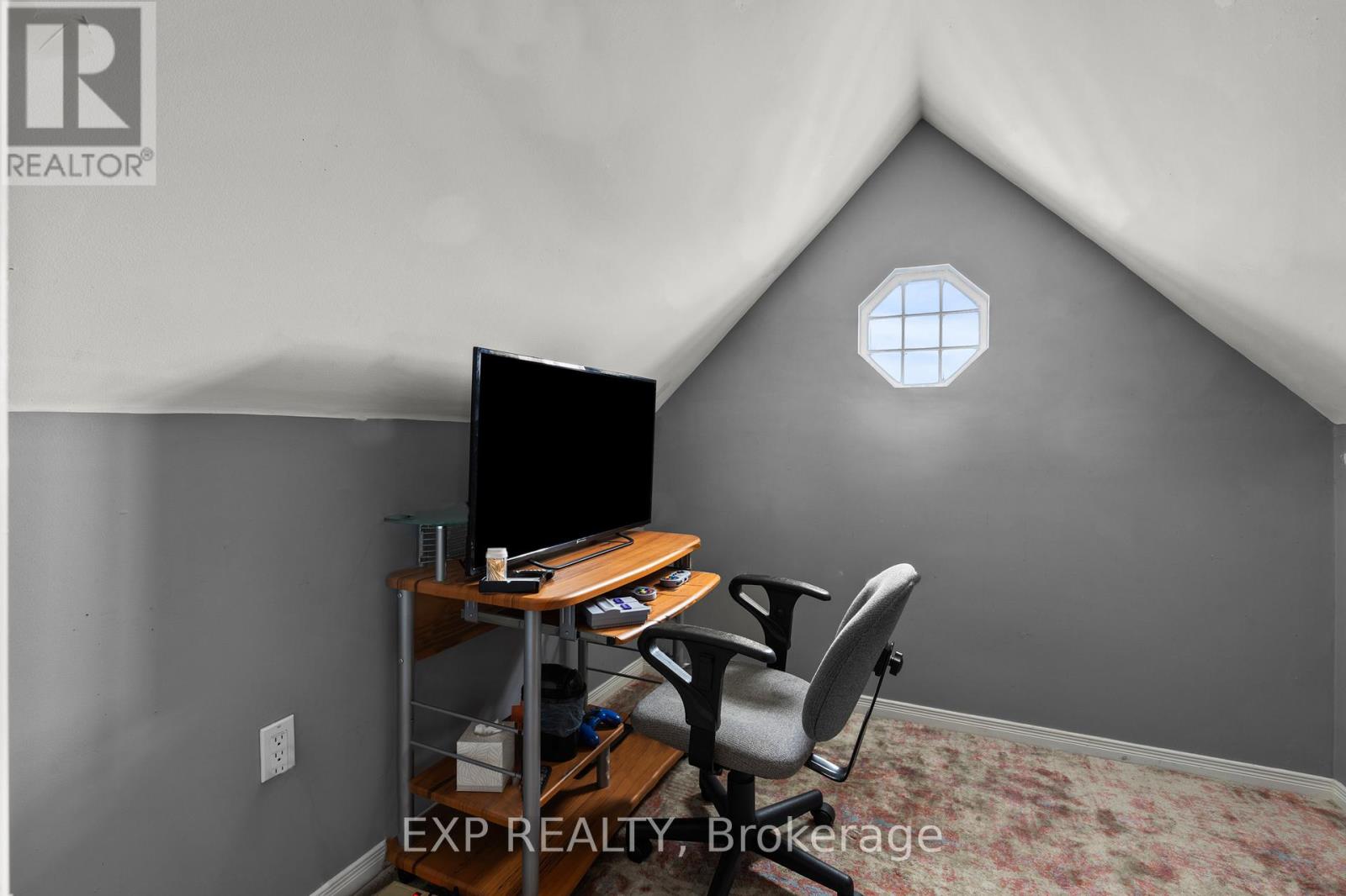 5692 North Street, Niagara Falls, Ontario  L2G 1J5 - Photo 13 - X12676728