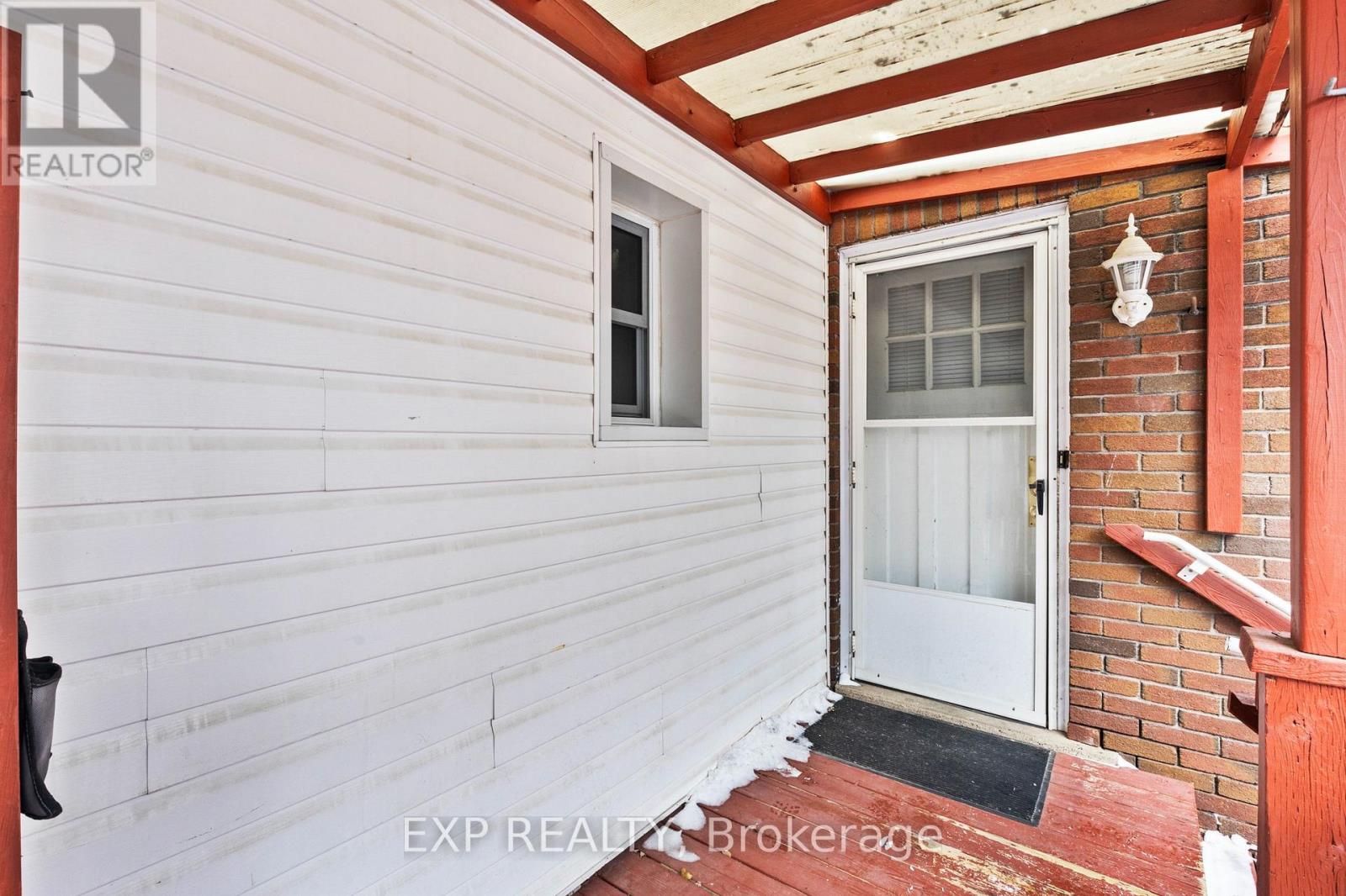 5692 North Street, Niagara Falls, Ontario  L2G 1J5 - Photo 22 - X12676728