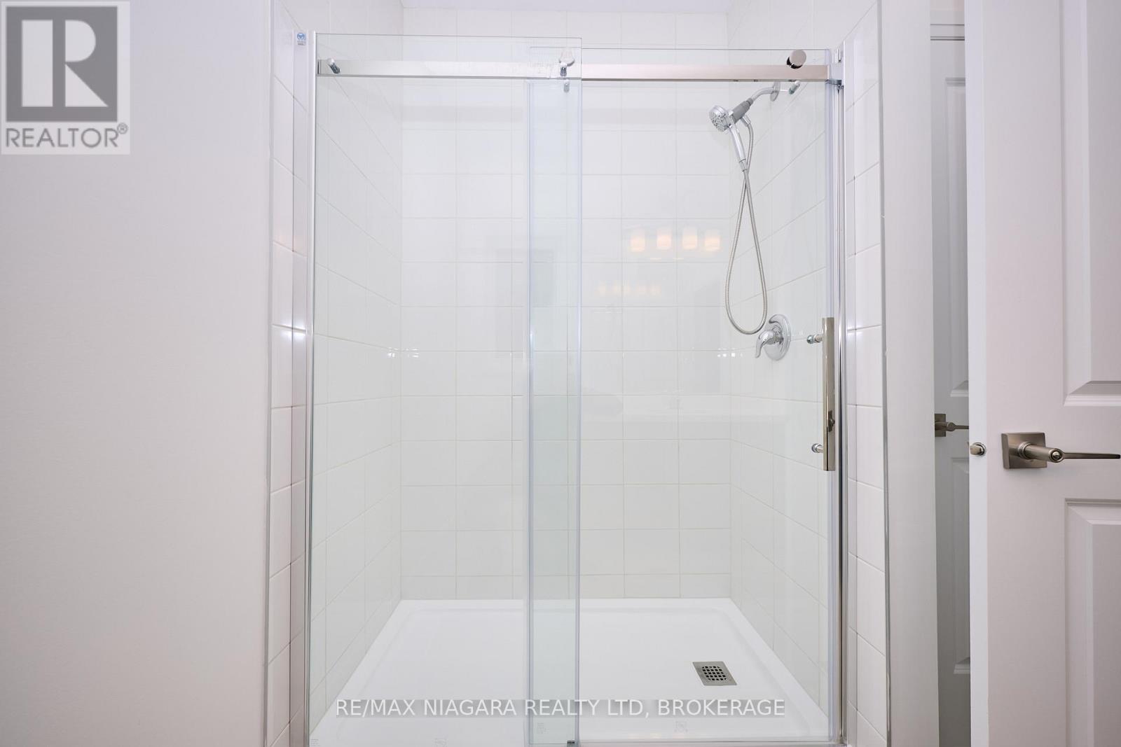 3 Beachwalk Crescent, Fort Erie, Ontario  L0S 1B0 - Photo 22 - X12676826