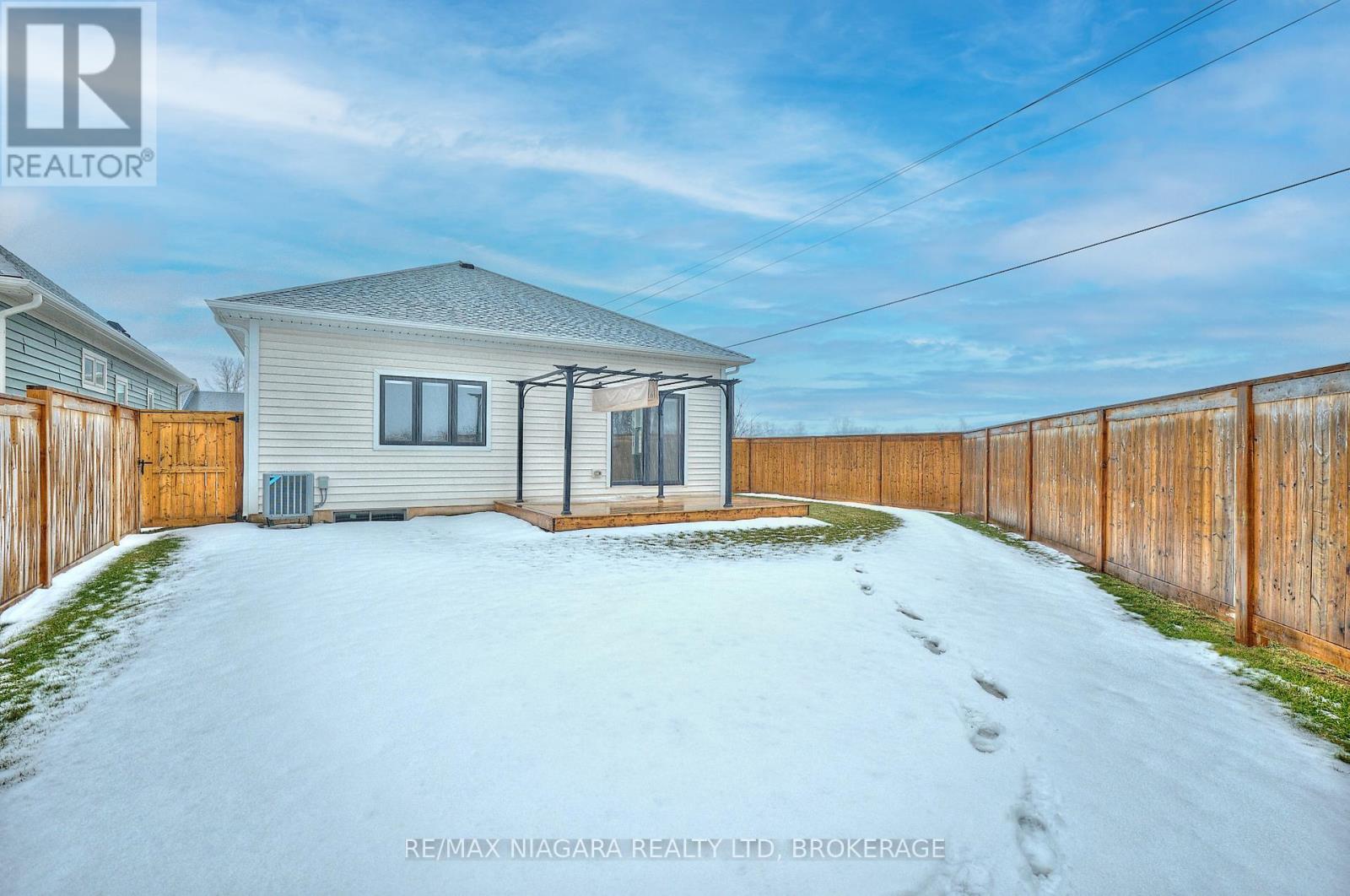 3 Beachwalk Crescent, Fort Erie, Ontario  L0S 1B0 - Photo 34 - X12676826