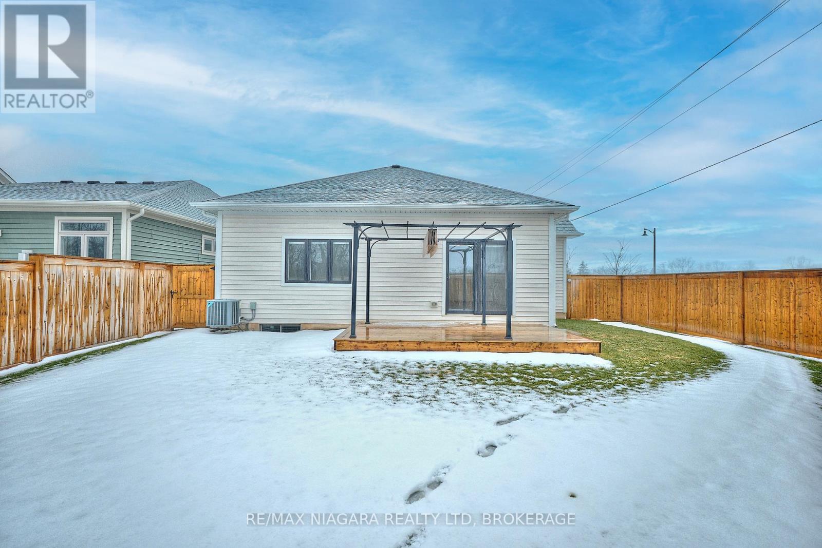 3 Beachwalk Crescent, Fort Erie, Ontario  L0S 1B0 - Photo 35 - X12676826