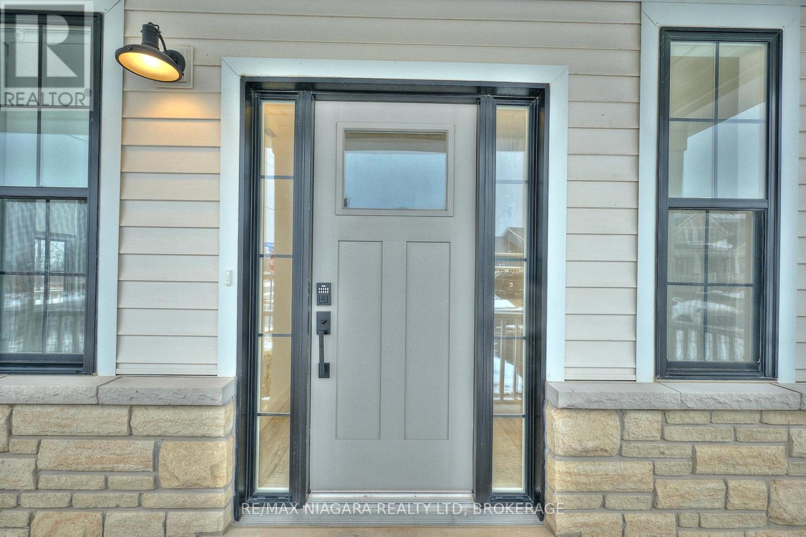 3 Beachwalk Crescent, Fort Erie, Ontario  L0S 1B0 - Photo 8 - X12676826