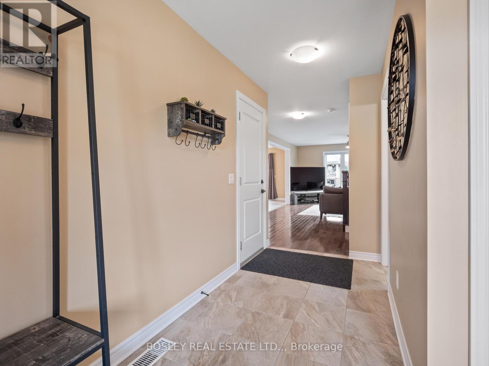 35 Mcfarland Street, Thorold, Ontario  L2V 0E5 - Photo 7 - X12680238