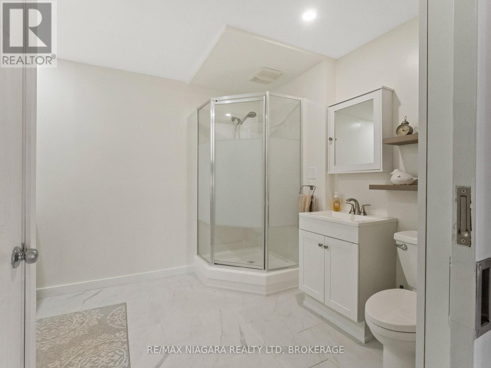 606 Scott Avenue, Fort Erie, Ontario  L2A 5G2 - Photo 11 - X12680606