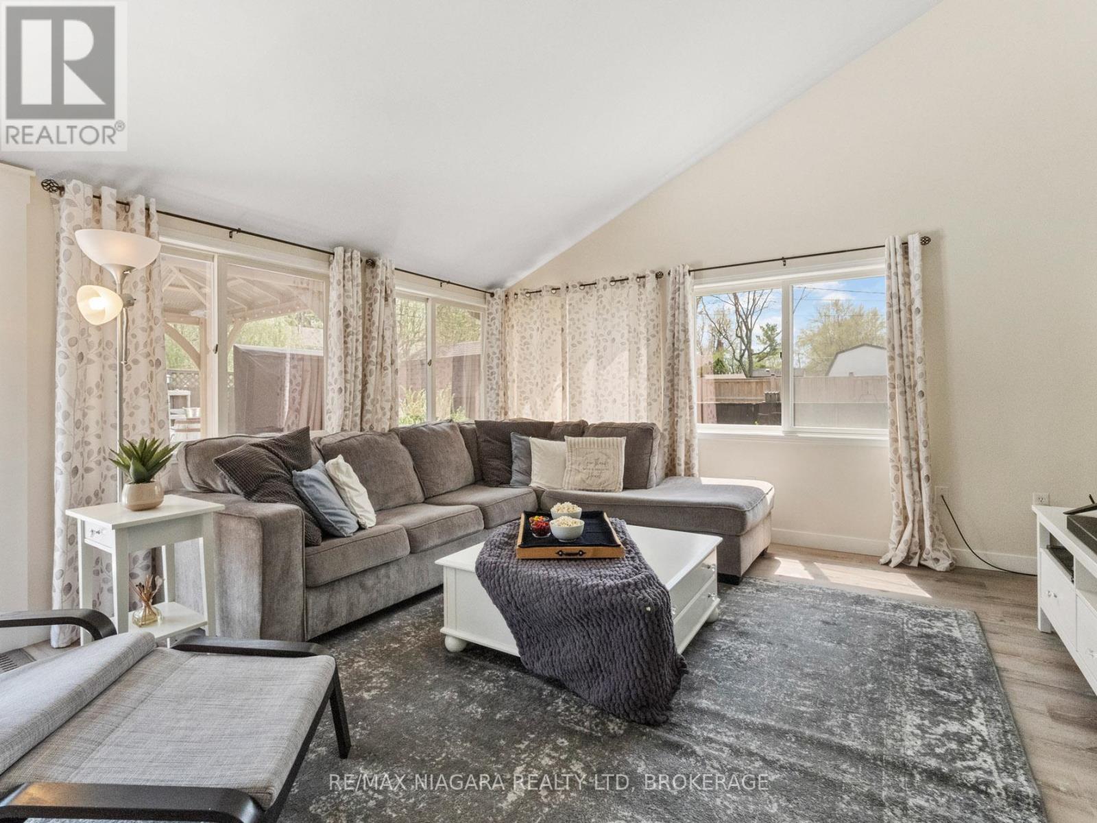 606 Scott Avenue, Fort Erie, Ontario  L2A 5G2 - Photo 6 - X12680606