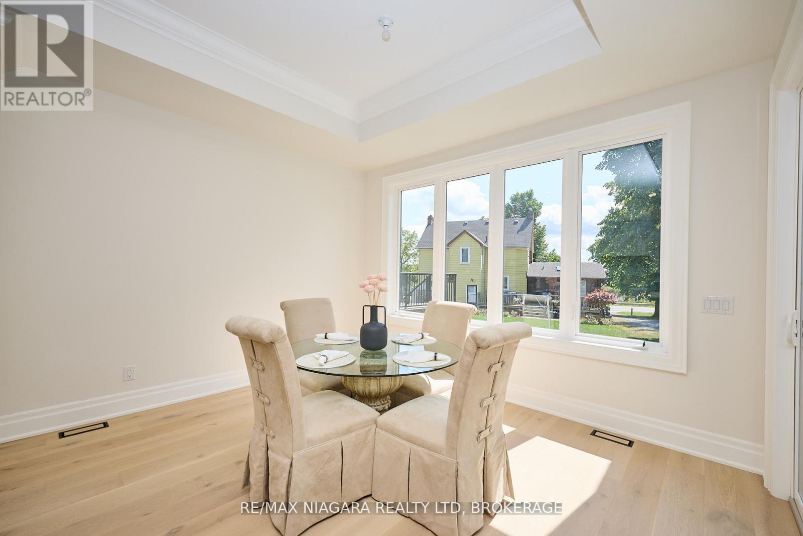 21 Ivy Crescent, Thorold, Ontario  L2V 0J9 - Photo 14 - X12684446