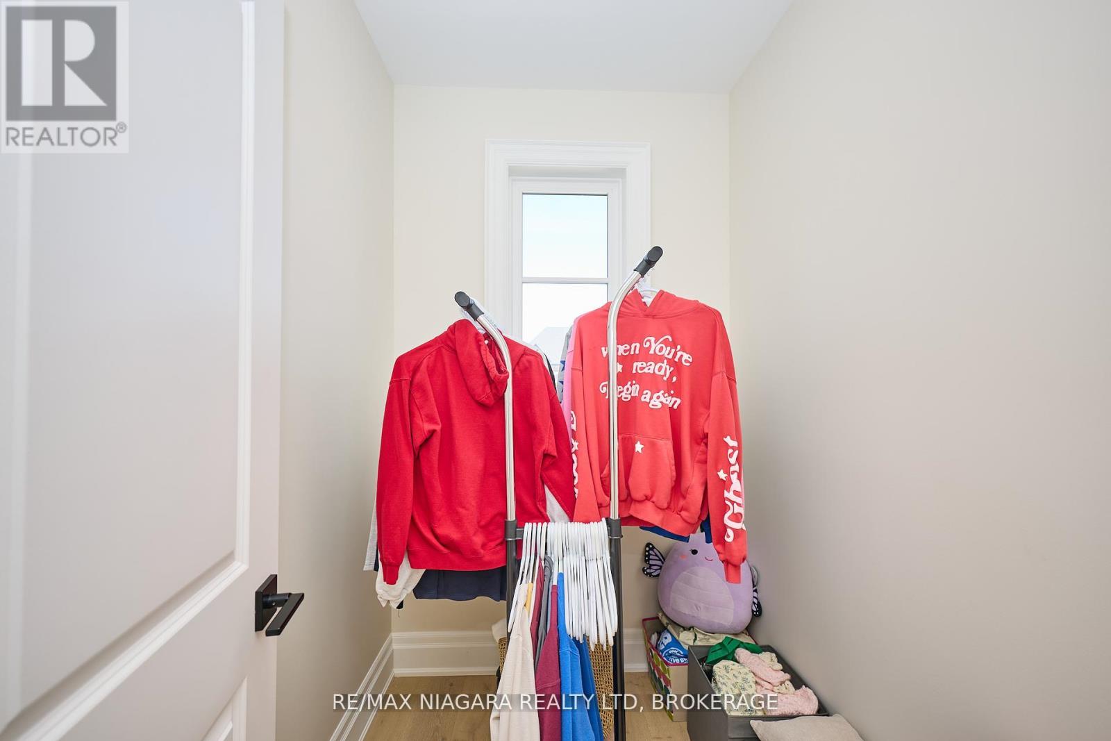 21 Ivy Crescent, Thorold, Ontario  L2V 0J9 - Photo 36 - X12684446