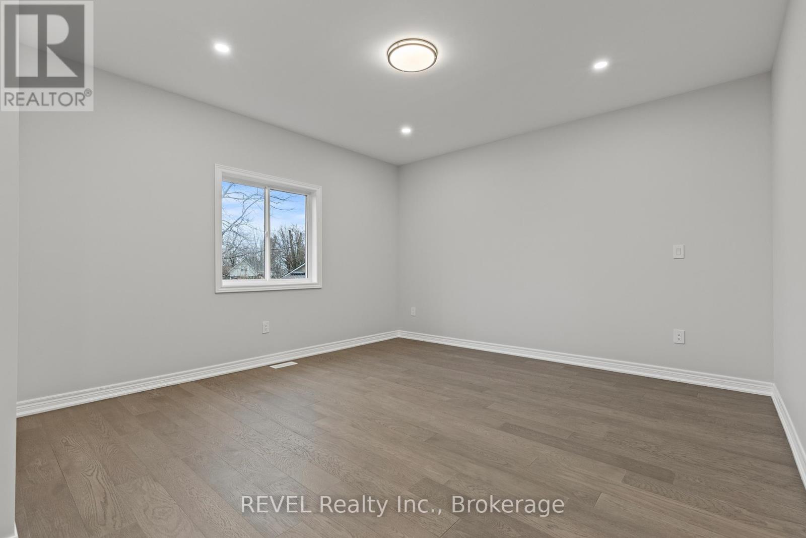 735 Dominion Road, Fort Erie, Ontario  L2A 1G9 - Photo 14 - X12688024