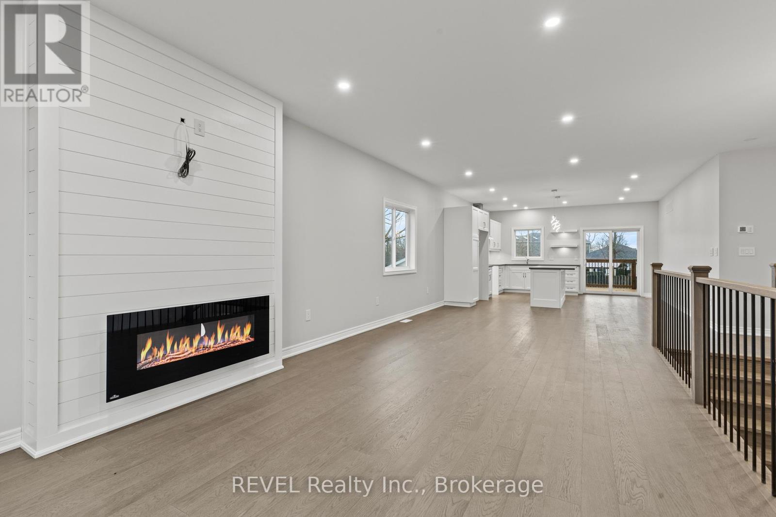 735 Dominion Road, Fort Erie, Ontario  L2A 1G9 - Photo 8 - X12688024