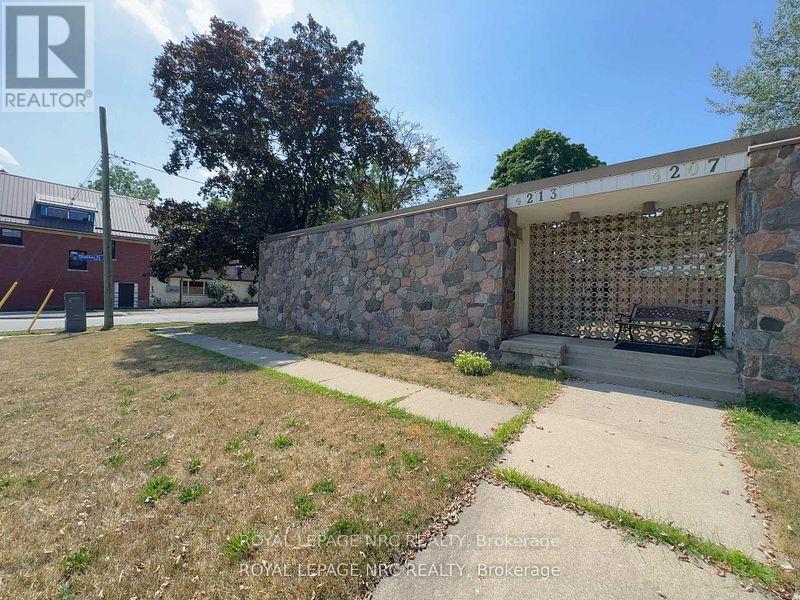 4213/4207 Drummond Road, Niagara Falls, Ontario  L2E 6C2 - Photo 4 - X12688092