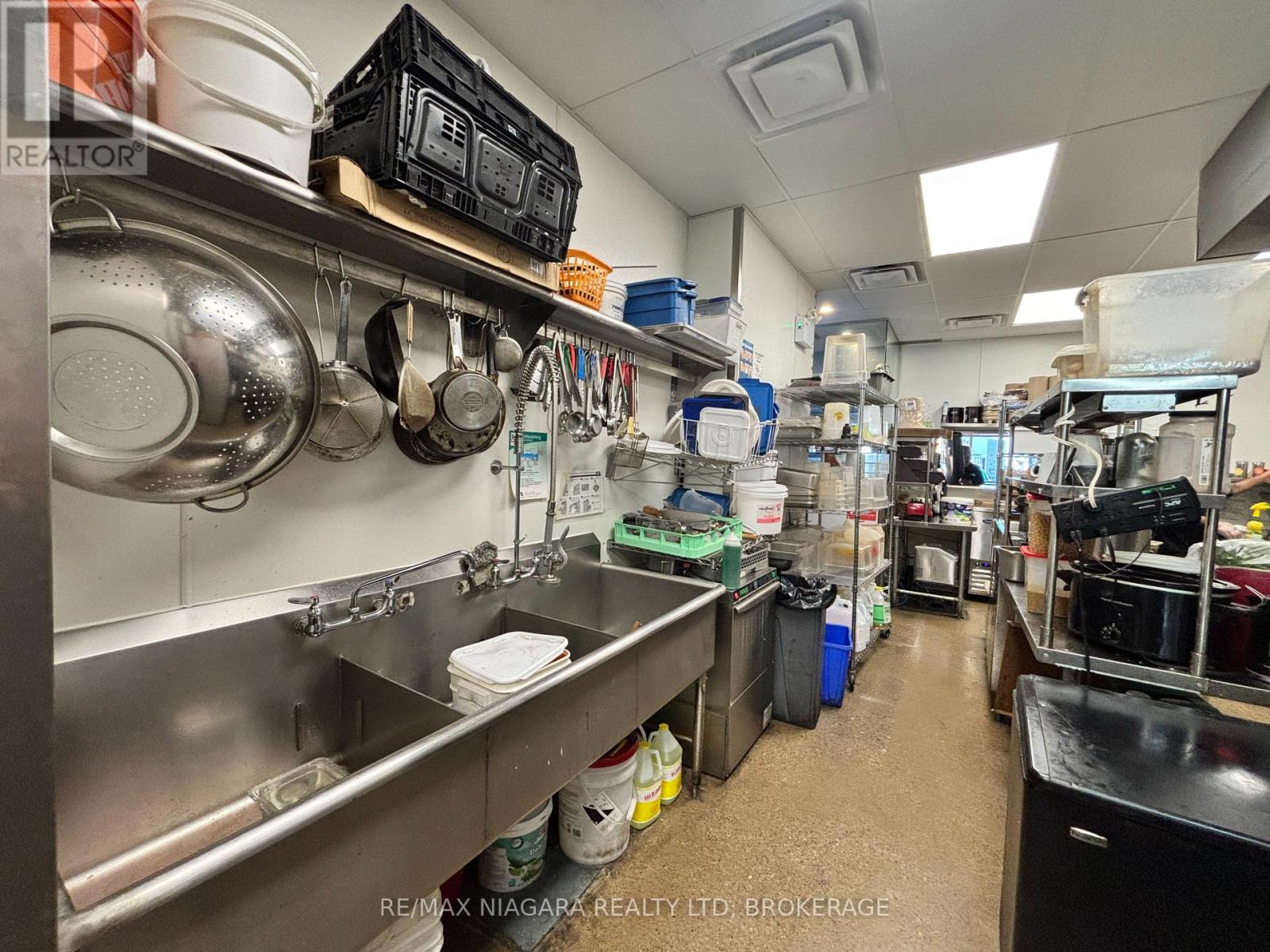 Unit #4 - 1356 South Service Road S, Hamilton, Ontario  L8E 5C5 - Photo 23 - X12691592