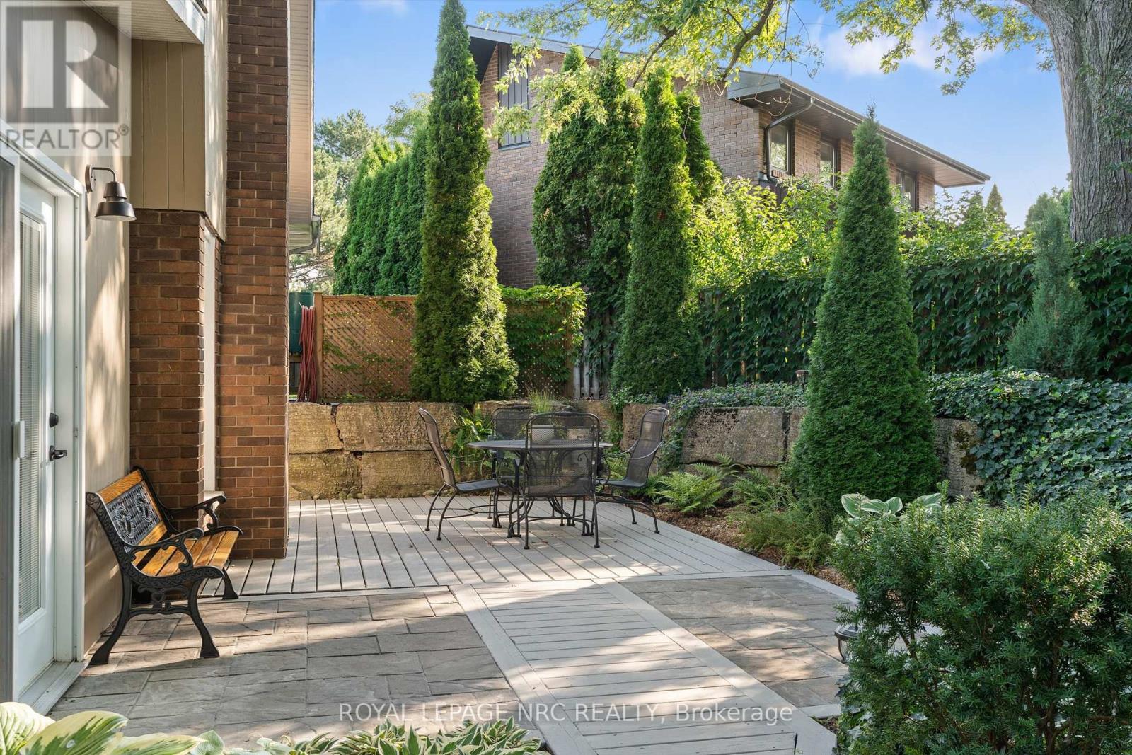 42 The Cedars, St. Catharines, Ontario  L2M 6M8 - Photo 37 - X12698630