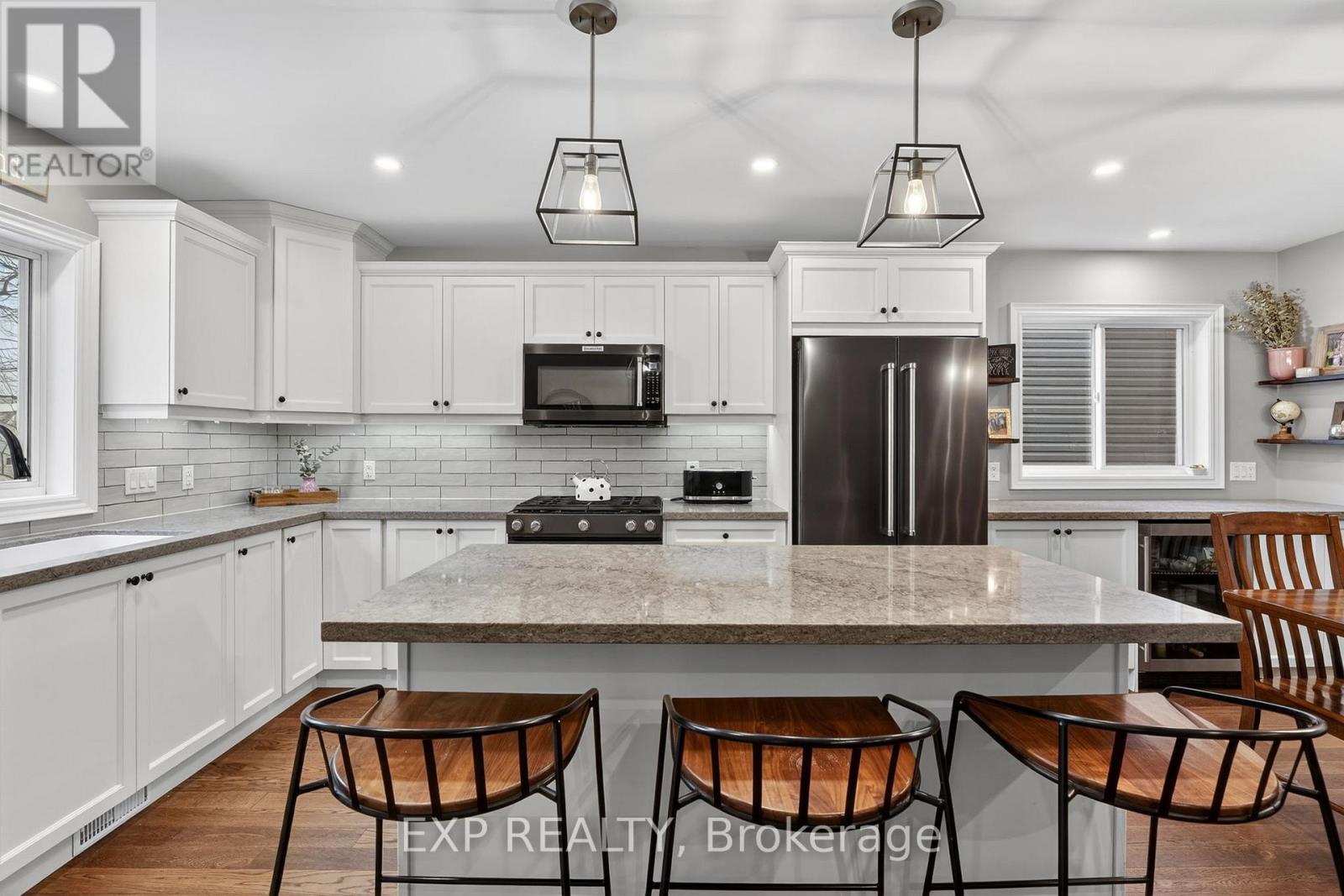 4032 Village Creek Drive, Fort Erie, Ontario  L0S 1S0 - Photo 13 - X12698712