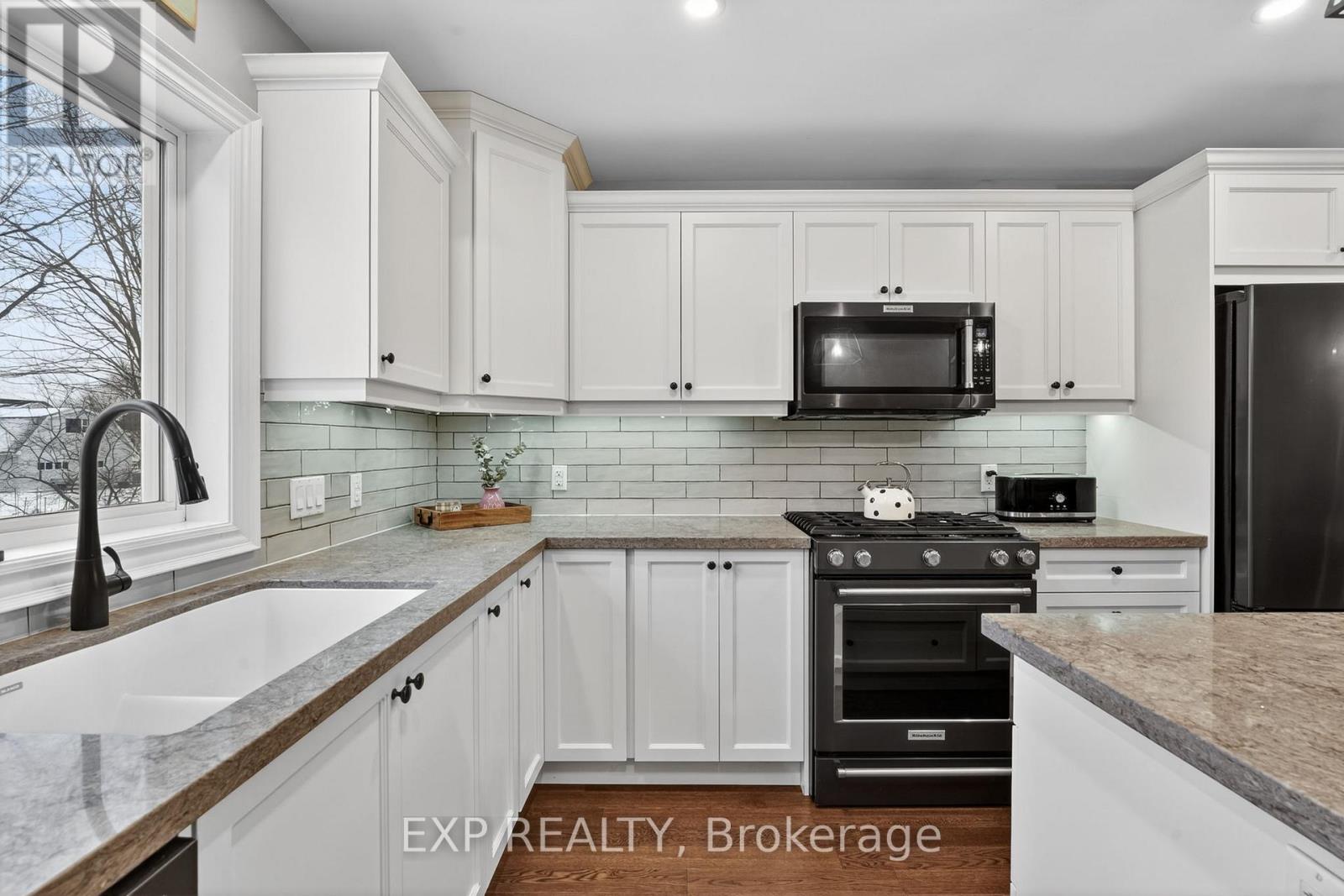 4032 Village Creek Drive, Fort Erie, Ontario  L0S 1S0 - Photo 15 - X12698712