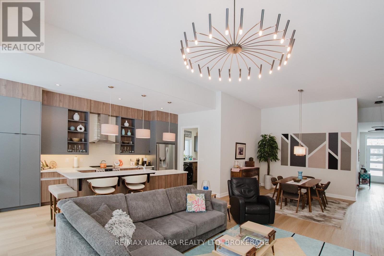 3376 Whispering Woods Trail, Fort Erie, Ontario  L0S 1N0 - Photo 5 - X12700650