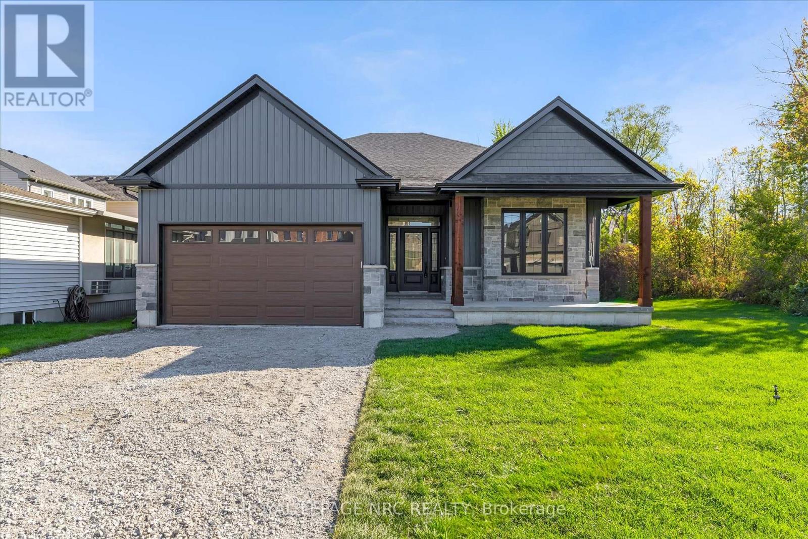 207 FORKS ROAD, Welland, Ontario