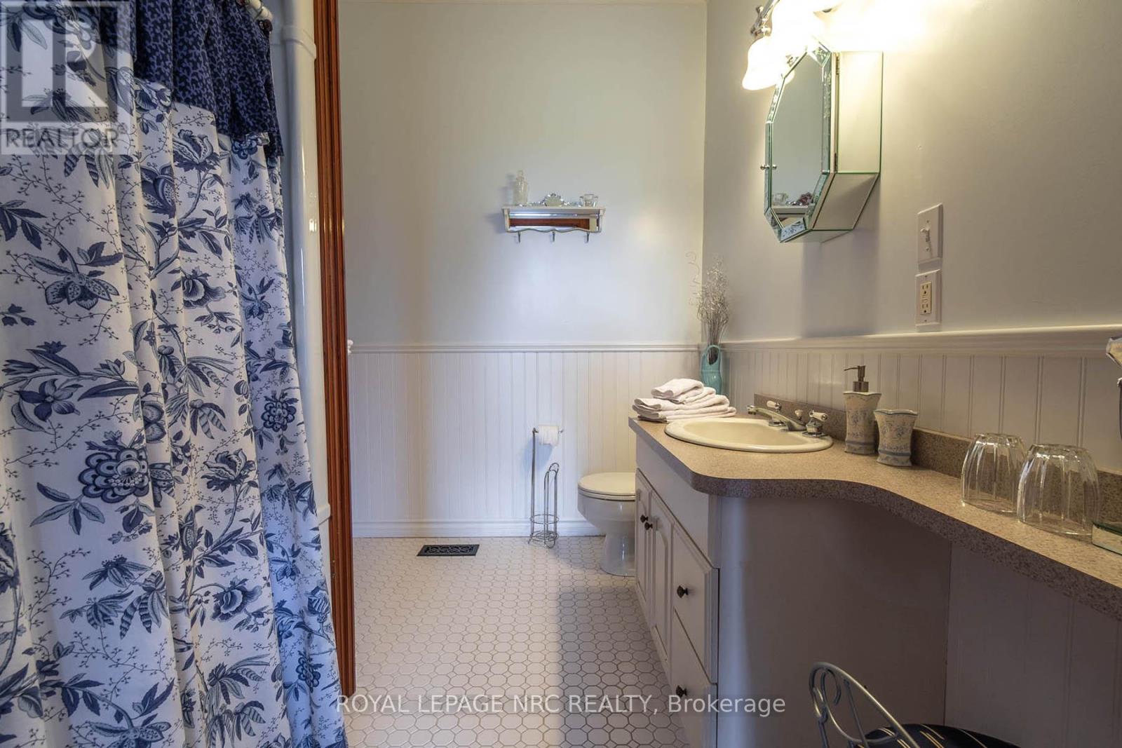 14902 Niagara River Parkway, Niagara-On-The-Lake, Ontario  L0S 1J0 - Photo 13 - X12708880