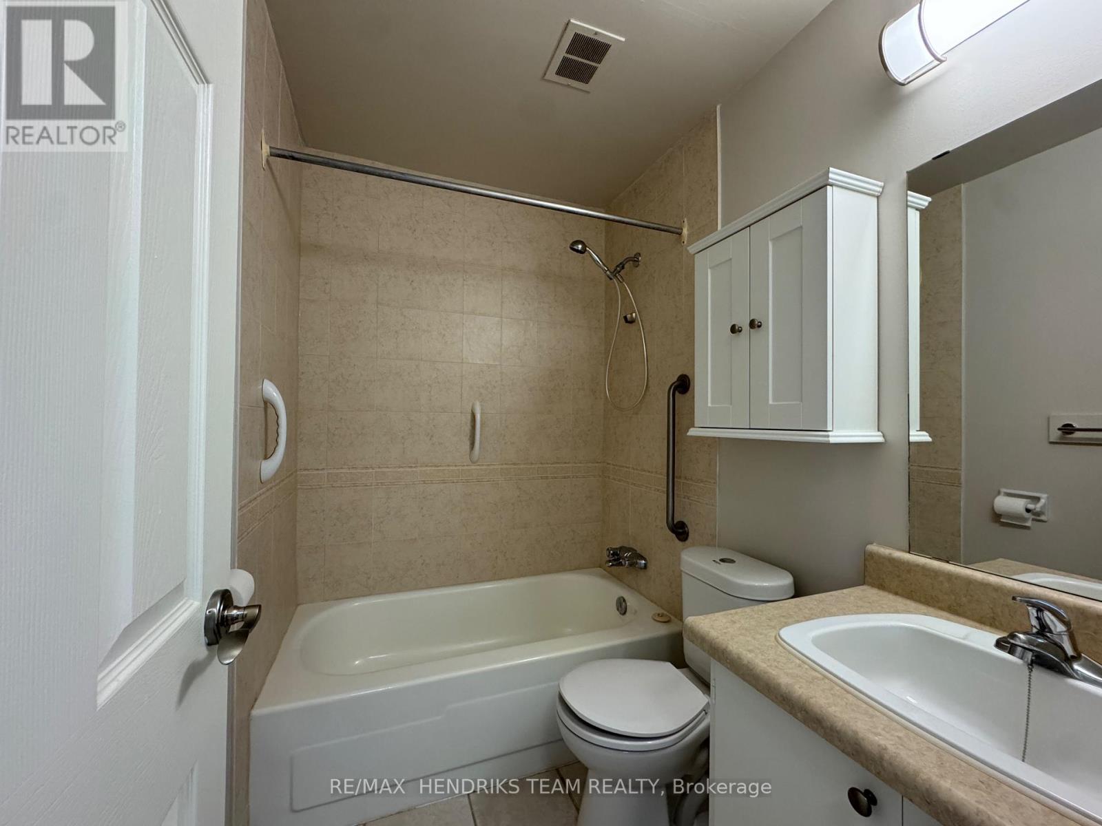 609 - 610 Lake Street, St. Catharines, Ontario  L2N 5T1 - Photo 10 - X12709532