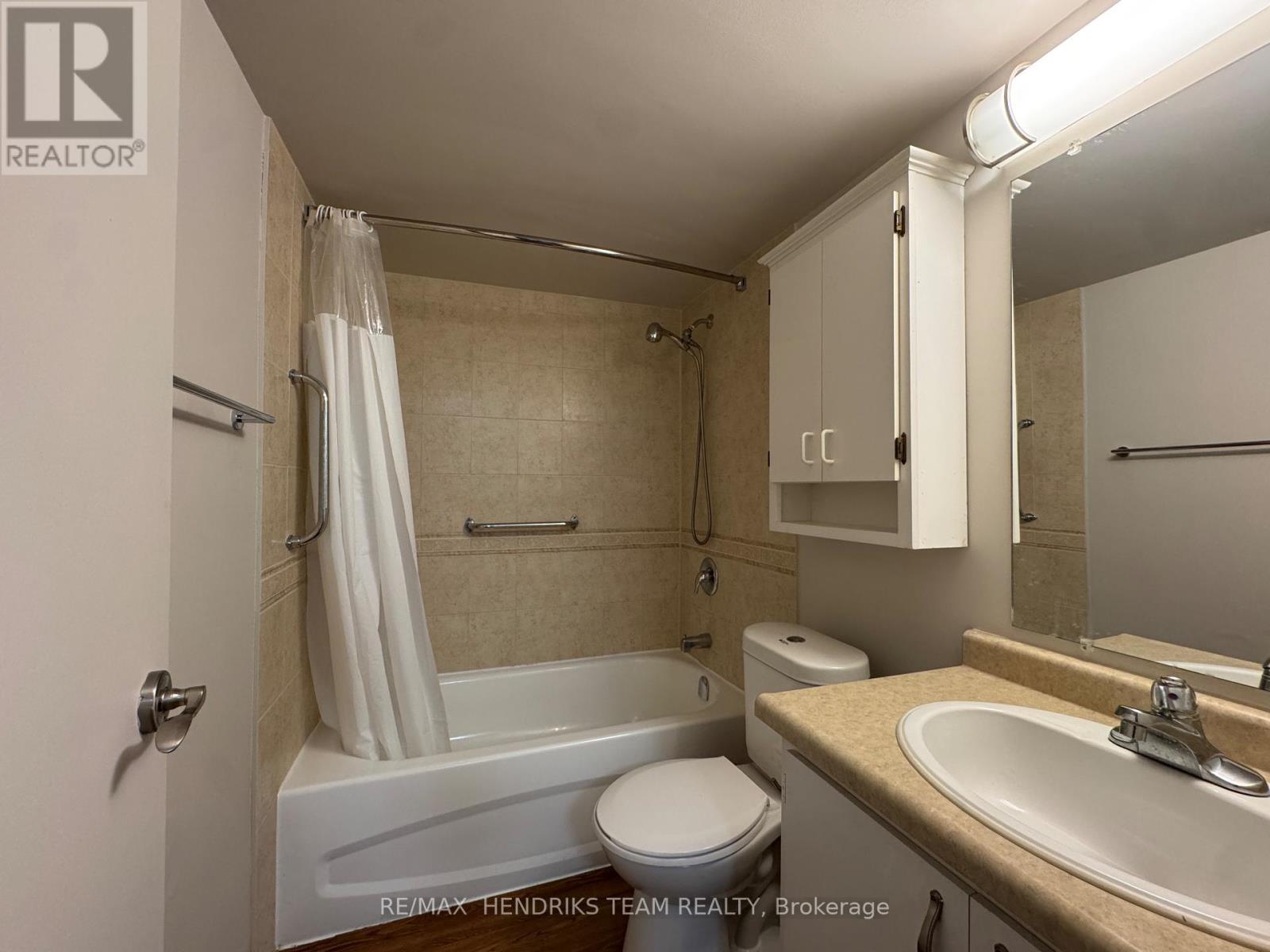 109 - 156 Fitch Street, Welland, Ontario  L3C 4V6 - Photo 12 - X12709534