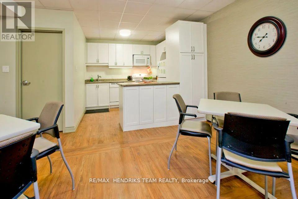 109 - 156 Fitch Street, Welland, Ontario  L3C 4V6 - Photo 16 - X12709534