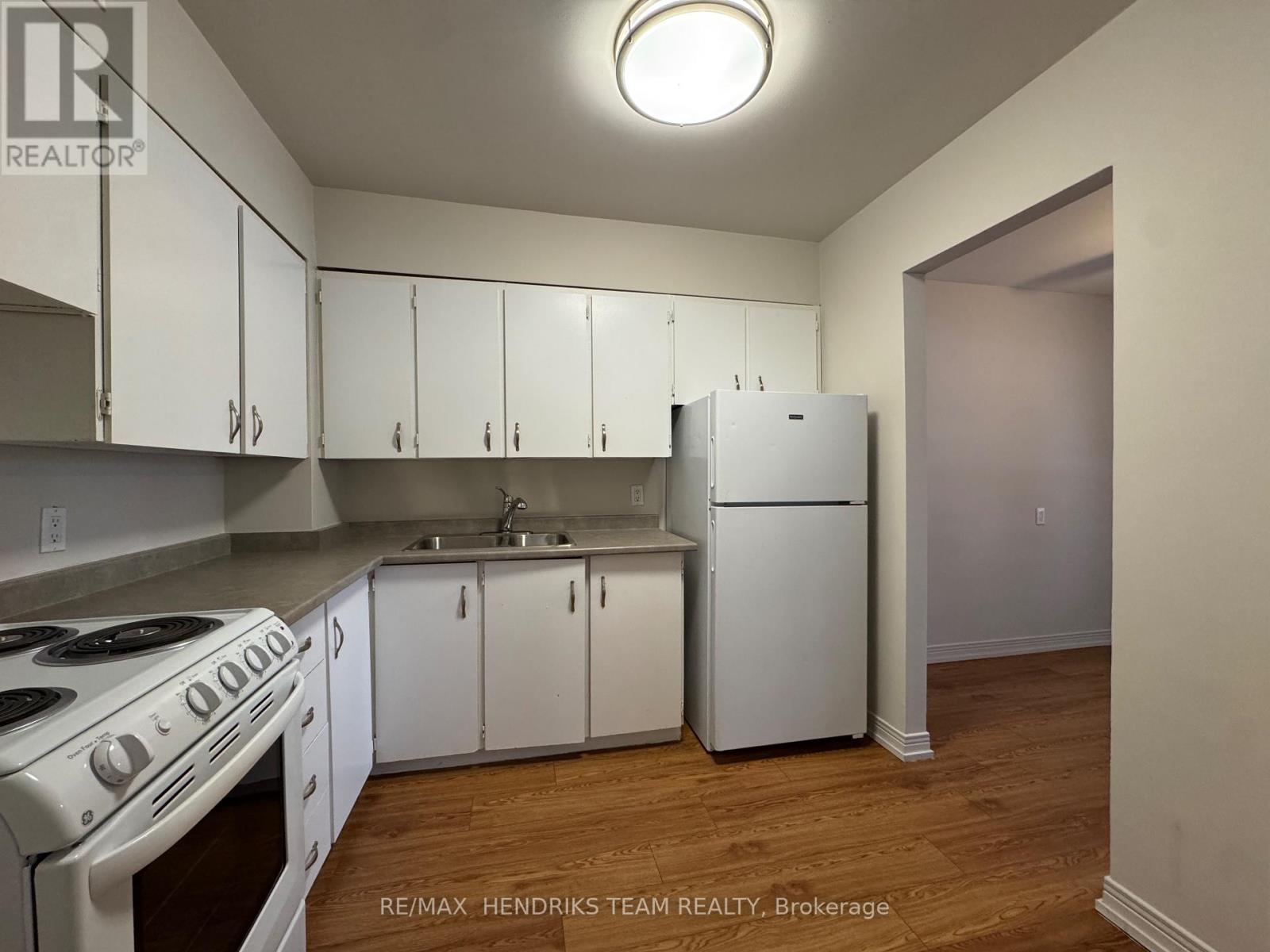 109 - 156 Fitch Street, Welland, Ontario  L3C 4V6 - Photo 2 - X12709534