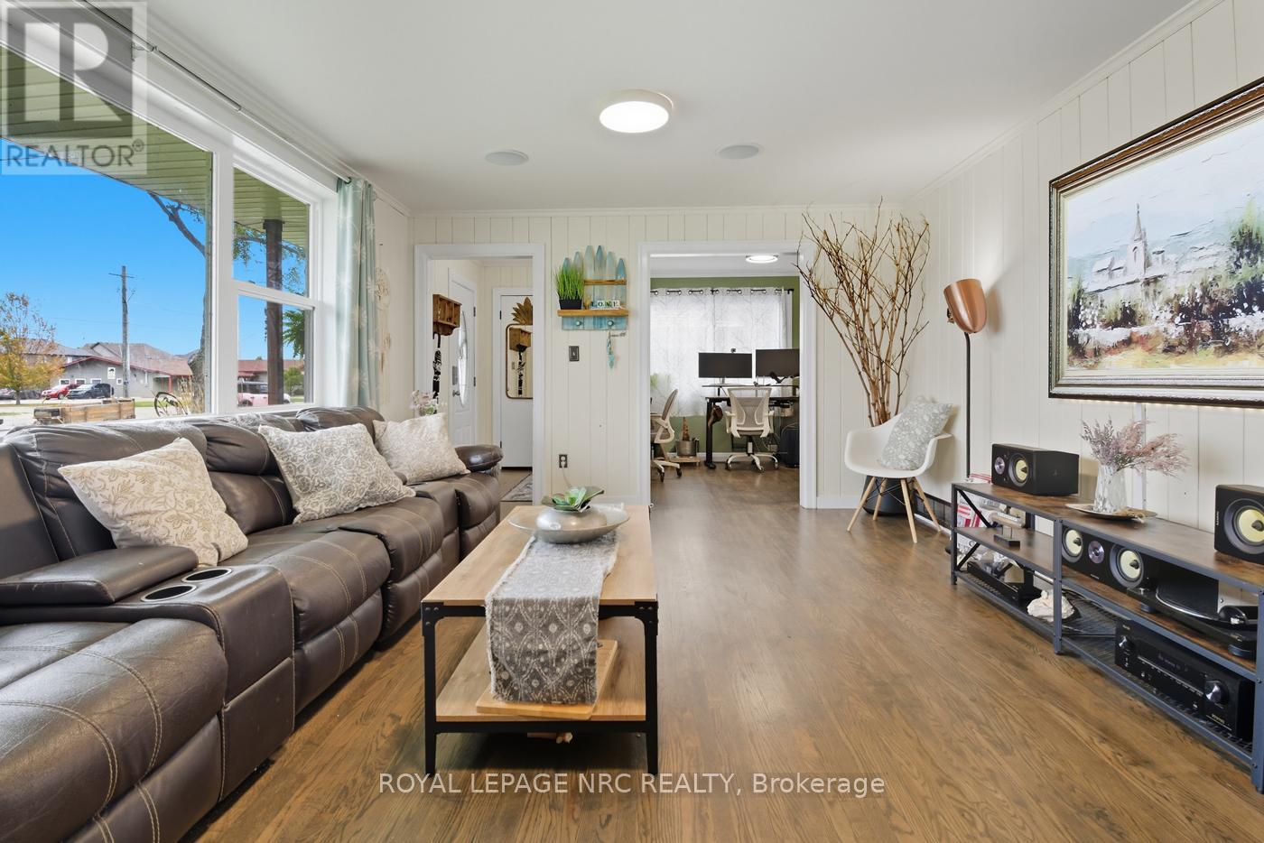 464 Gorham Road, Fort Erie, Ontario  L0S 1N0 - Photo 3 - X12714042