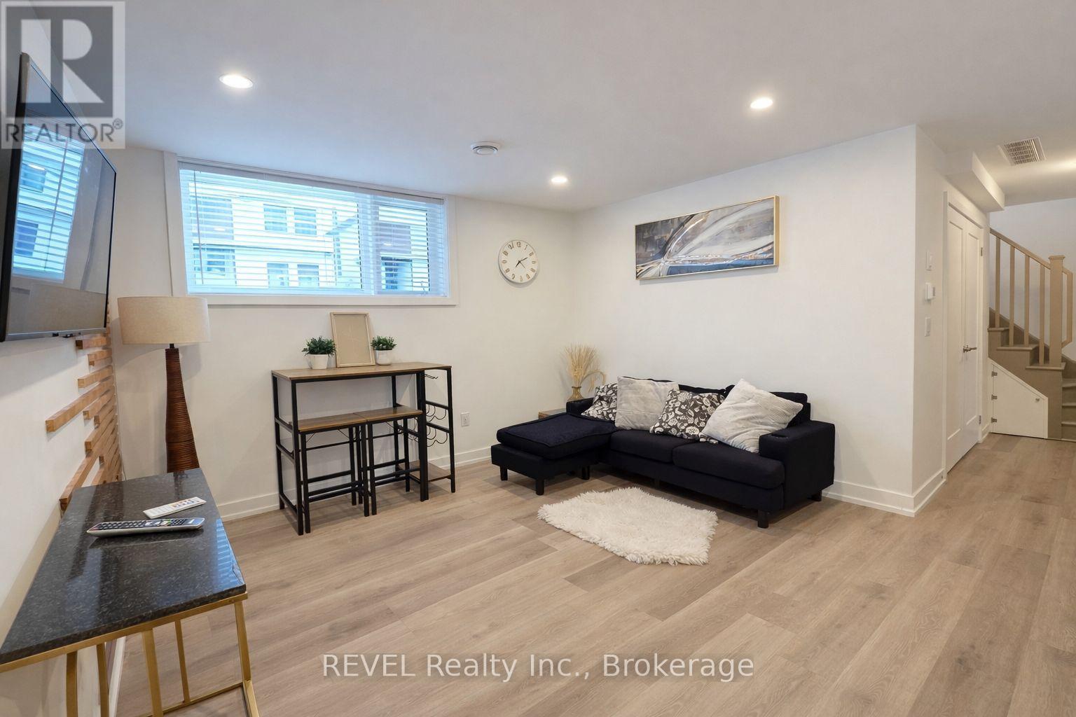 615 - 4263 Fourth Avenue, Niagara Falls, Ontario  L2E 0C2 - Photo 8 - X12715718