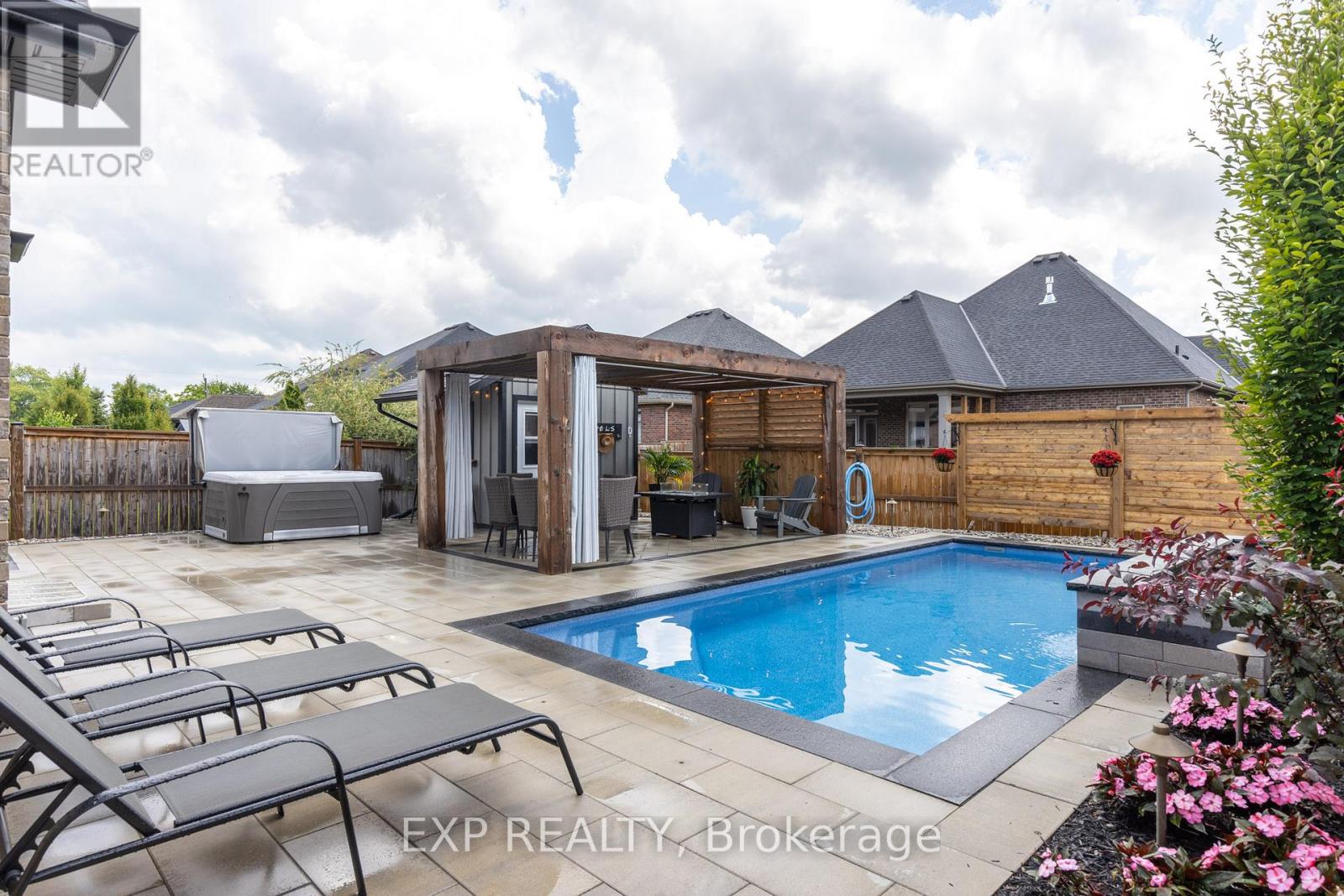 12 Rosewood Crescent, Pelham, Ontario  L0S 1E6 - Photo 46 - X12719250