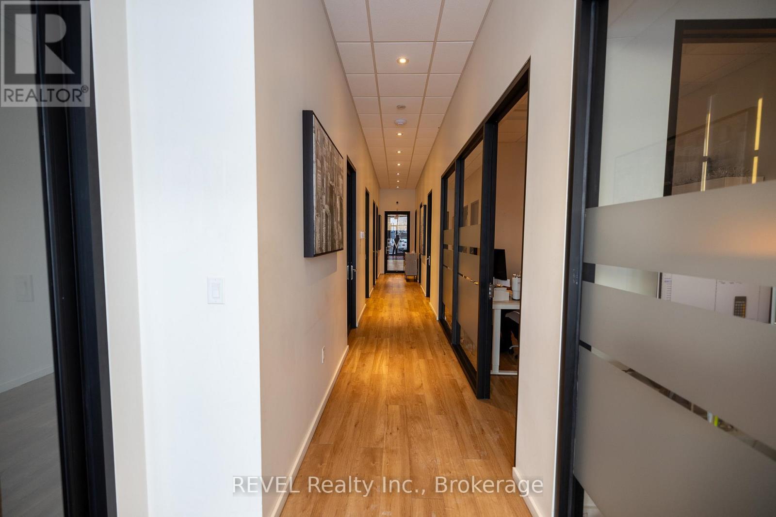 3c - 8685 Lundys Lane, Niagara Falls, Ontario  L2H 1H4 - Photo 3 - X12721544